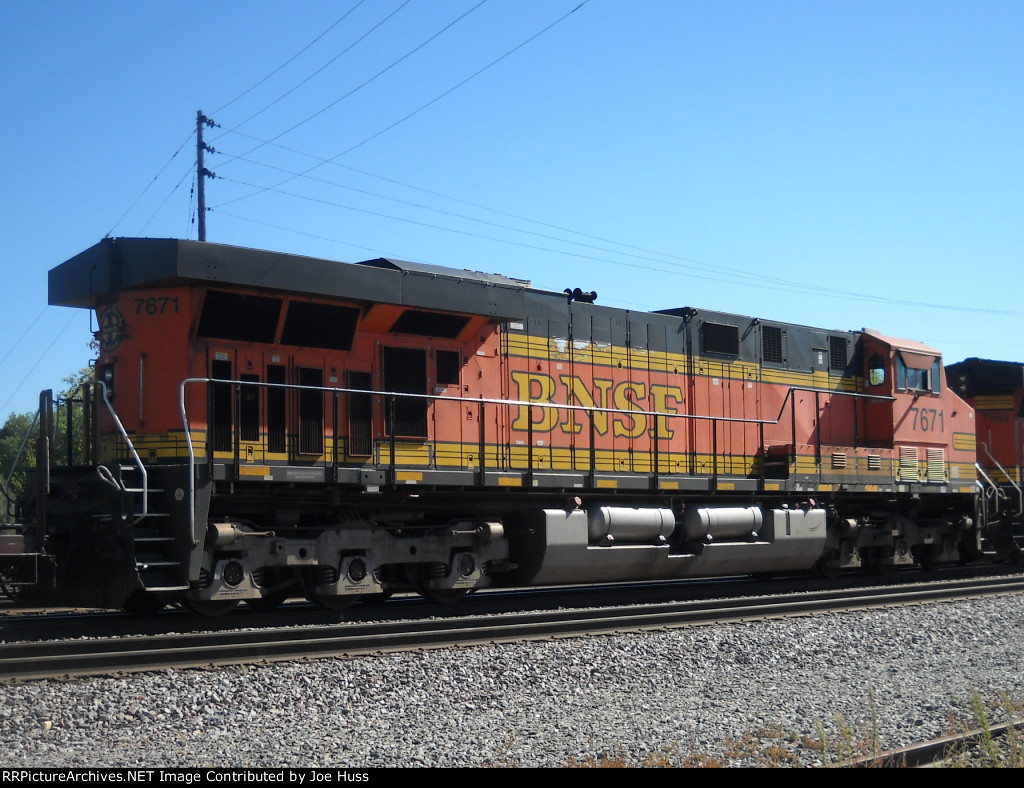 BNSF 7671